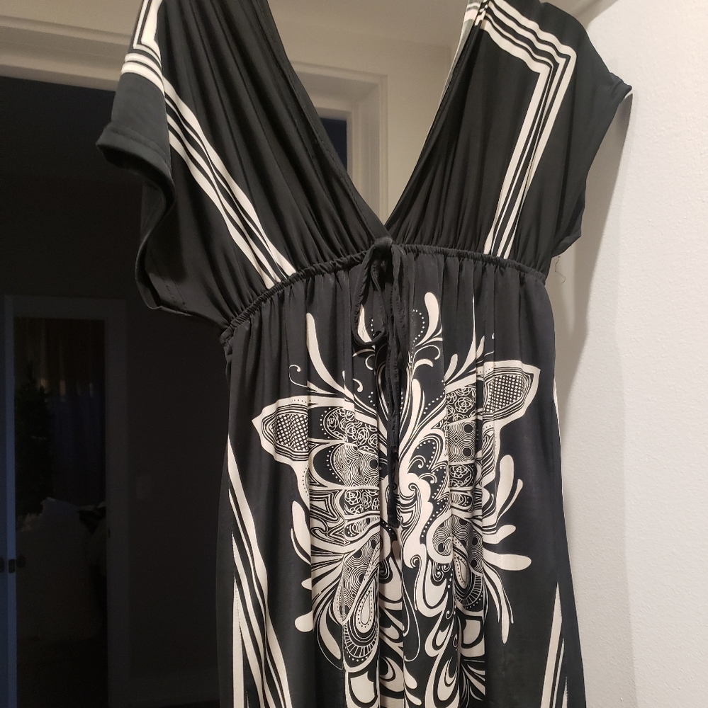 Vesla Paris minidress or cover-up fits size M/L😍
